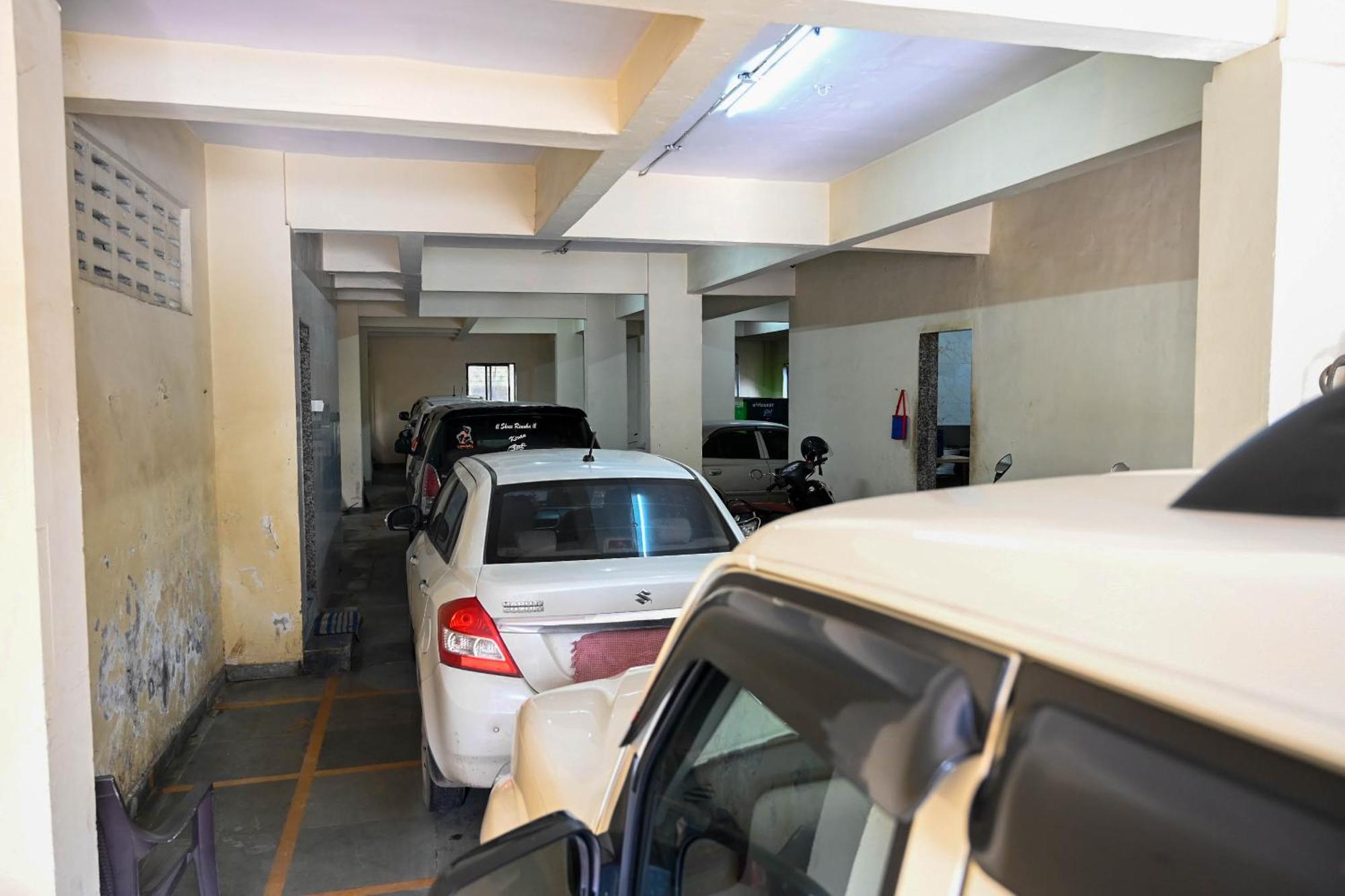 Adiraj Residency Hotel Navi Mumbai Ngoại thất bức ảnh