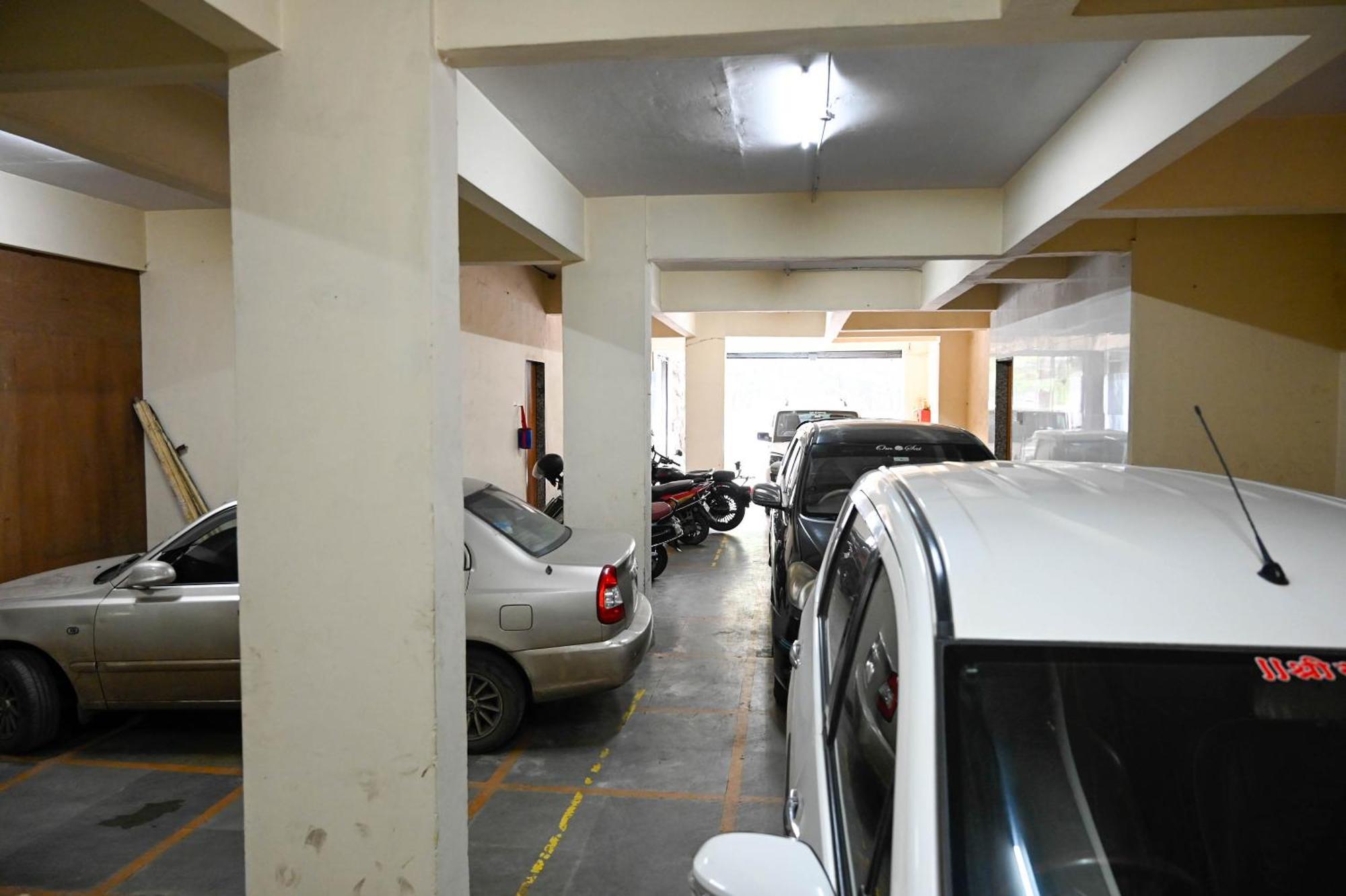 Adiraj Residency Hotel Navi Mumbai Ngoại thất bức ảnh